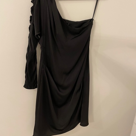 SALE!!! BCBG MAXAZRIA one shoulder dress - Picture 4 of 9